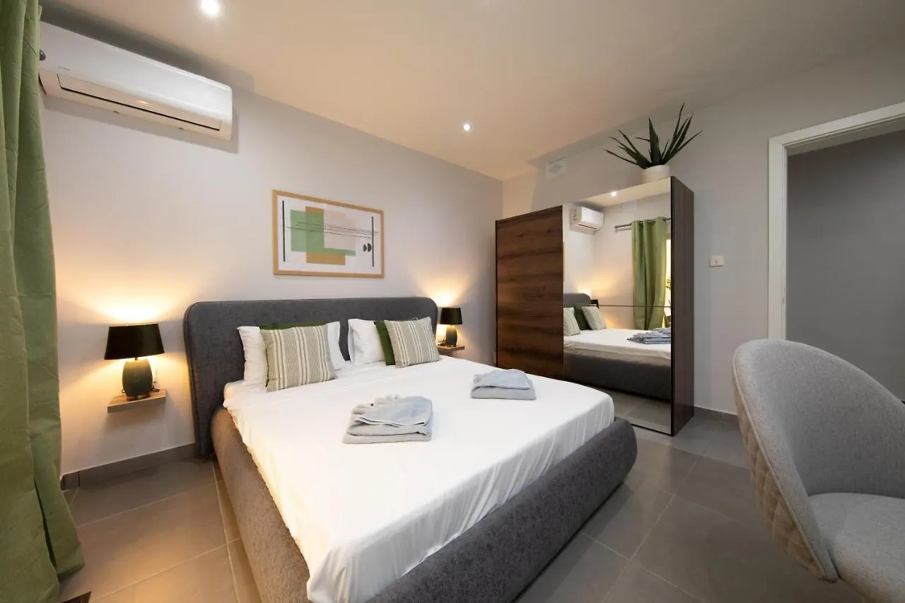 Modern Seafront 3Bedrooms With Spacious Yard Jlin1-1 Sliema