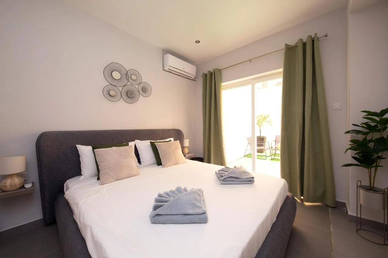 Modern Seafront 3Bedrooms With Spacious Yard Jlin1-1 Sliema Apartment