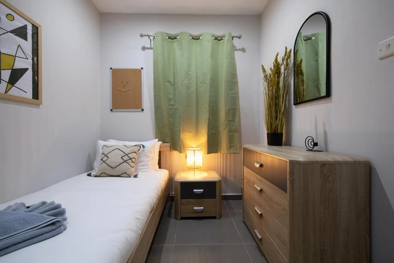 Apartment Modern Seafront 3Bedrooms With Spacious Yard Jlin1-1 Sliema Malta