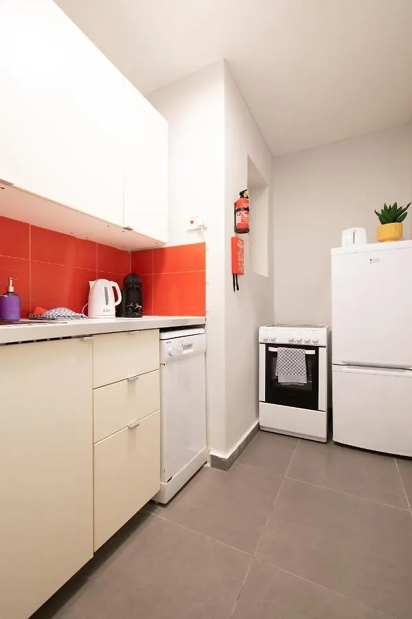 Modern Seafront 3Bedrooms With Spacious Yard Jlin1-1 Sliema